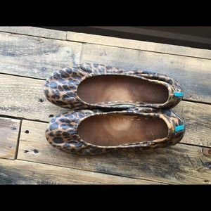 Leopard Tieks